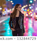Cool woman walking in the city 132844729