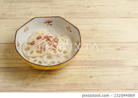 Vinegar Vacuum 132844869