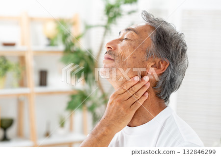 男士美容按摩簡介 132846299