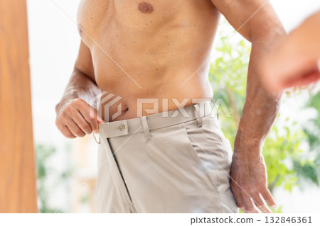 Diet stomach male 132846361
