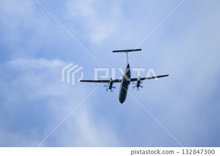 飛機和天空 132847300