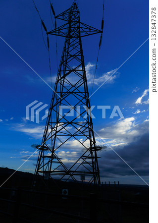 塔和天空 132847378