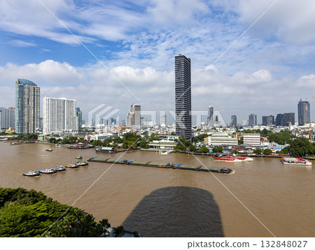 泰國首都曼谷湄南河風光及作業船隻 泰國首都曼谷湄南河風光及作業船隻 132848027