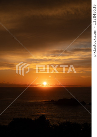 Nachikatsuura Morning glow before sunrise Nachikatsuura Morning glow before sunrise 132849539