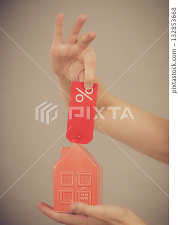 Buying house in low price. 132853668