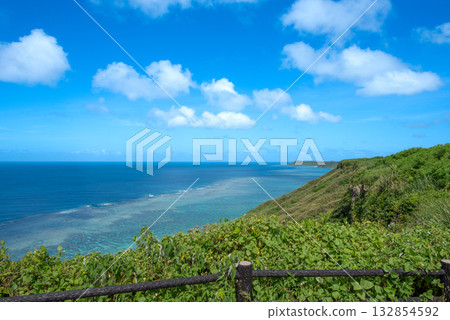 宮古島東海岸一處壯觀的景點 132854592