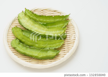 Winged beans and cucumber beans Winged beans and cucumber beans 132858840