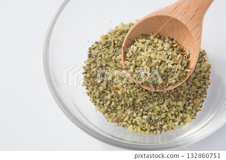 玻璃容器裝的香草鹽 132860751