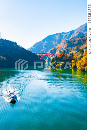 Shogawa Gorge (Autumn) Shogawa Gorge (Autumn) 132861226