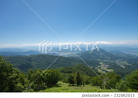 從龍王山眺望中野盆地 / 長野縣 132862015