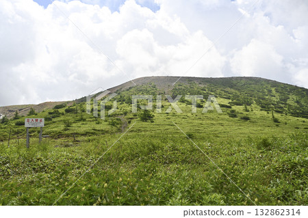 Mount Shirane seen from the Shiga-Kusatsu Highlands Route / Gunma Prefecture 132862314