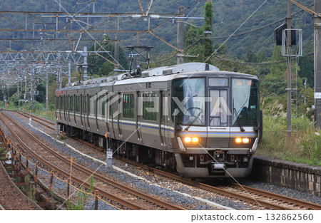 223 Series Special Rapid Train Arriving at Shin-Hikida Station on the Hokuriku Main Line 132862560