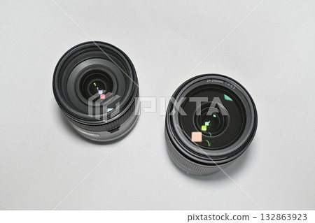 Interchangeable lenses for mirrorless cameras and interchangeable lenses for SLR cameras Interchangeable lenses for mirrorless cameras and interchangeable lenses for SLR cameras 132863923
