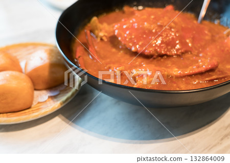 Singapore's famous chili crab 132864009