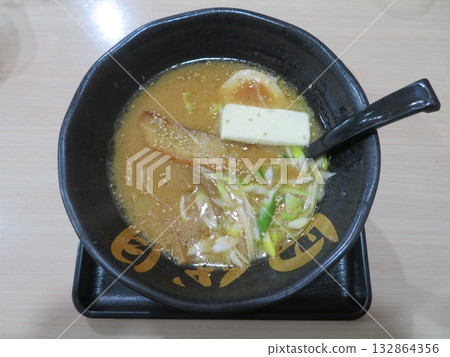 ramen  132864356