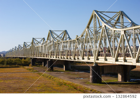 Chosei Bridge over the Shinano River (Nagaoka City, Niigata Prefecture) Chosei Bridge over the Shinano River (Nagaoka City, Niigata Prefecture) 132864592