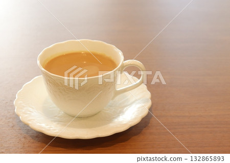 桌上的茶 132865893