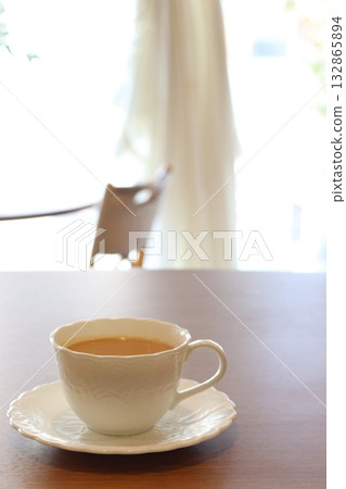 桌上的茶 132865894