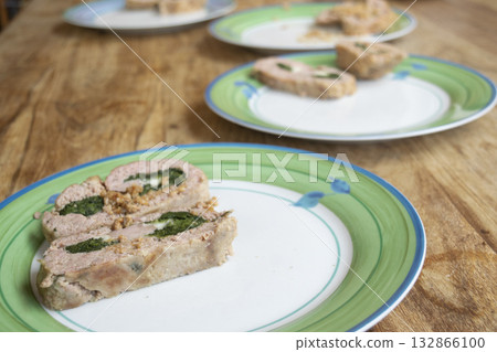 spinach beef meatloaf spinach beef meatloaf 132866100