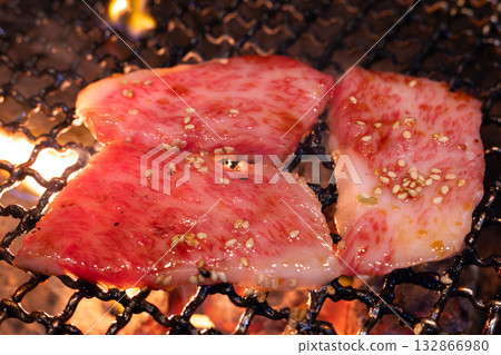 美味烤肉店的頂級排骨烤肉 美味烤肉店的頂級排骨烤肉 132866980
