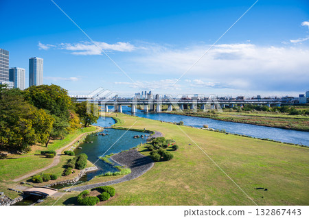 從新二湖橋眺望兵庫島公園 132867443