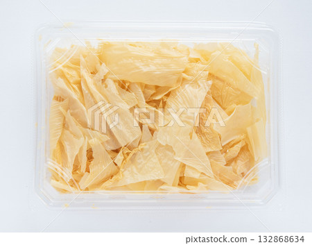 Packed dried yuba 132868634