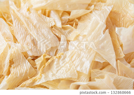 Close-up of dried yuba 132868666