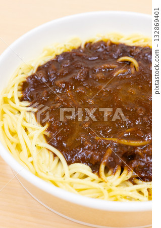 便利商店買的美味肉醬義大利麵 便利商店買的美味肉醬義大利麵 132869401