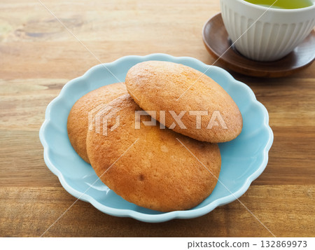 Maruboro, a famous confectionery from Saga Prefecture 132869973