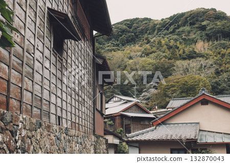 Utsunotani village in Shizuoka City, Shizuoka Prefecture, where the old Tokaido road streetscape from the Edo period remains. Utsunotani village in Shizuoka City, Shizuoka Prefecture, where the old Tokaido road streetscape from the Edo period remains. 132870043