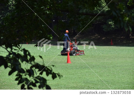 Park maintenance work 132873038