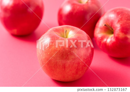 Jonagold apples from Aomori Prefecture 132873167