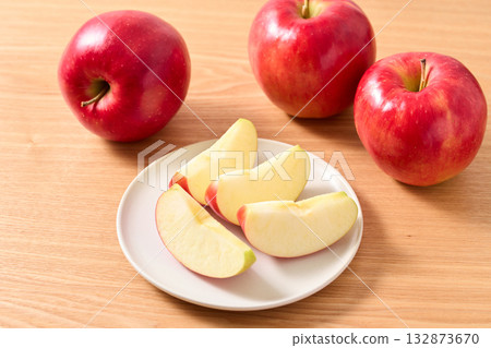 青森縣產的喬納森蘋果切片 132873670