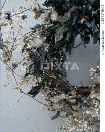 Indigo Leaf Wreath Indigo Leaf Wreath 132874601