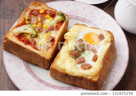 Pizza toast Pizza toast 132875259