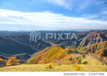 Nikko City, Tochigi Prefecture: Mountains in the Ashio area dyed in autumn leaves Nikko City, Tochigi Prefecture: Mountains in the Ashio area dyed in autumn leaves 132875868