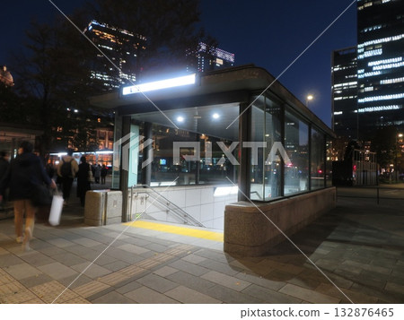 Subway entrance/exit 132876465