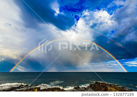 暴風雨過後，出現了雙彩虹。 132877189