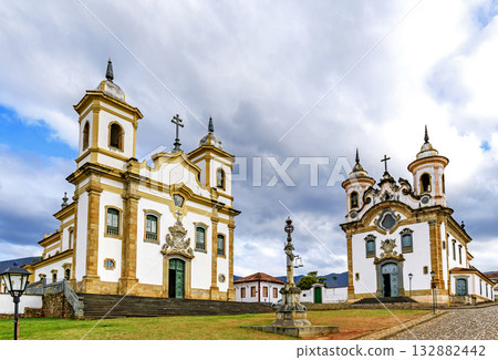 Central square of the city of Mariana 132882442
