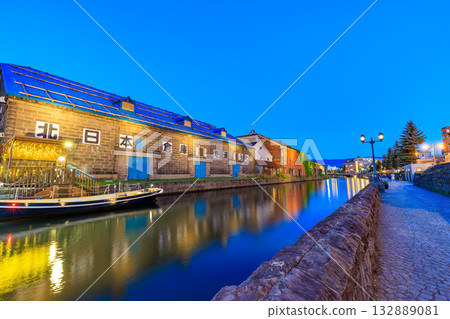 Night view of Otaru Canal, Otaru City, Hokkaido 132889081