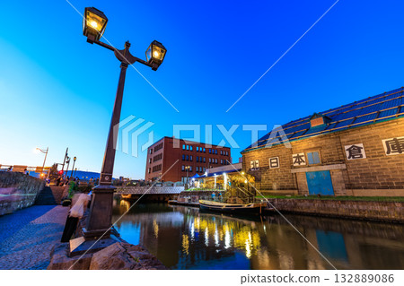 Night view of Otaru Canal, Otaru City, Hokkaido Night view of Otaru Canal, Otaru City, Hokkaido 132889086