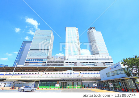 從愛知縣名古屋市的名古屋站附近眺望摩天大樓。 132890774