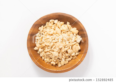 酥脆花生 132892485