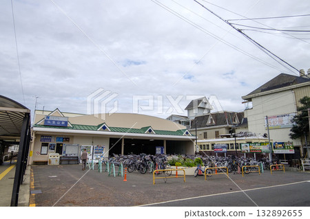 Modern Industrial Heritage No. 120 (1000 series) train stops at Takamatsu-Kotohira Electric Railway Busshozan Station 132892655