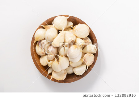 Garlic Garlic 132892910