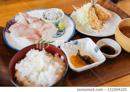 美味的生魚片套餐 132894105