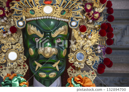媽祖護法神—千里眼將軍的華麗神像 媽祖護法神—千里眼將軍的華麗神像 132894700