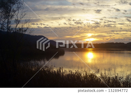 Sakata Lagoon at dusk (Niigata City) 132894772