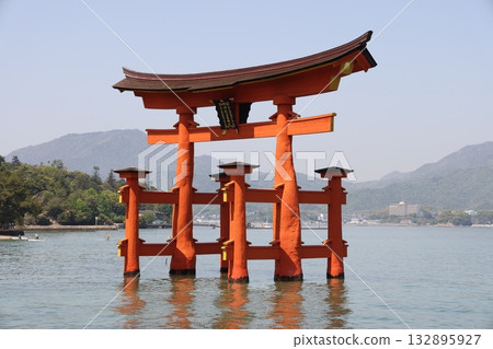 Itsukushima shrine Itsukushima shrine 132895927