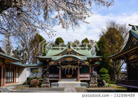 Kamiakatsuka Hikawa Shrine, main building Kamiakatsuka Hikawa Shrine, main building 132896489